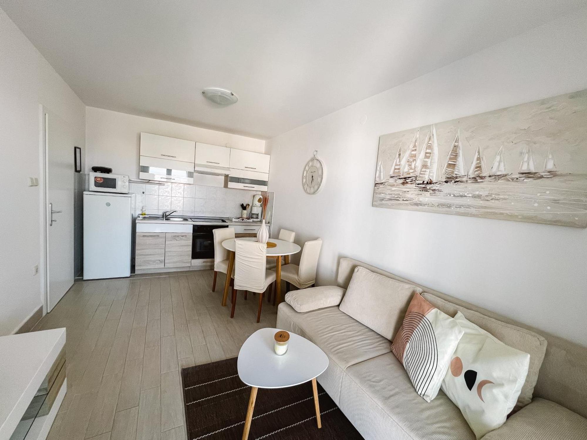 Modern Apartment In The Heart Of Njivice Dış mekan fotoğraf